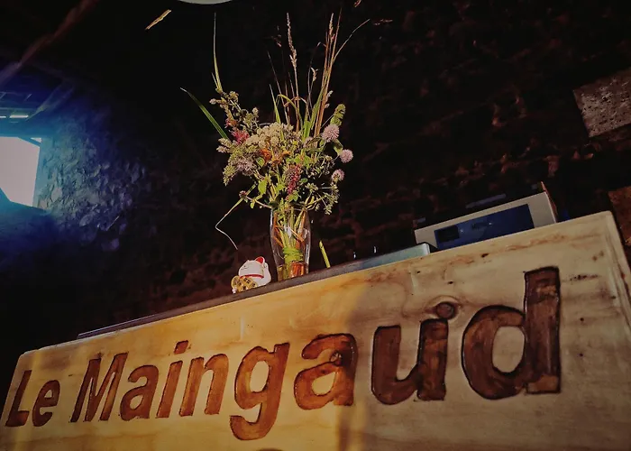 La Glane At Le Maingaud Сasa de vacaciones *